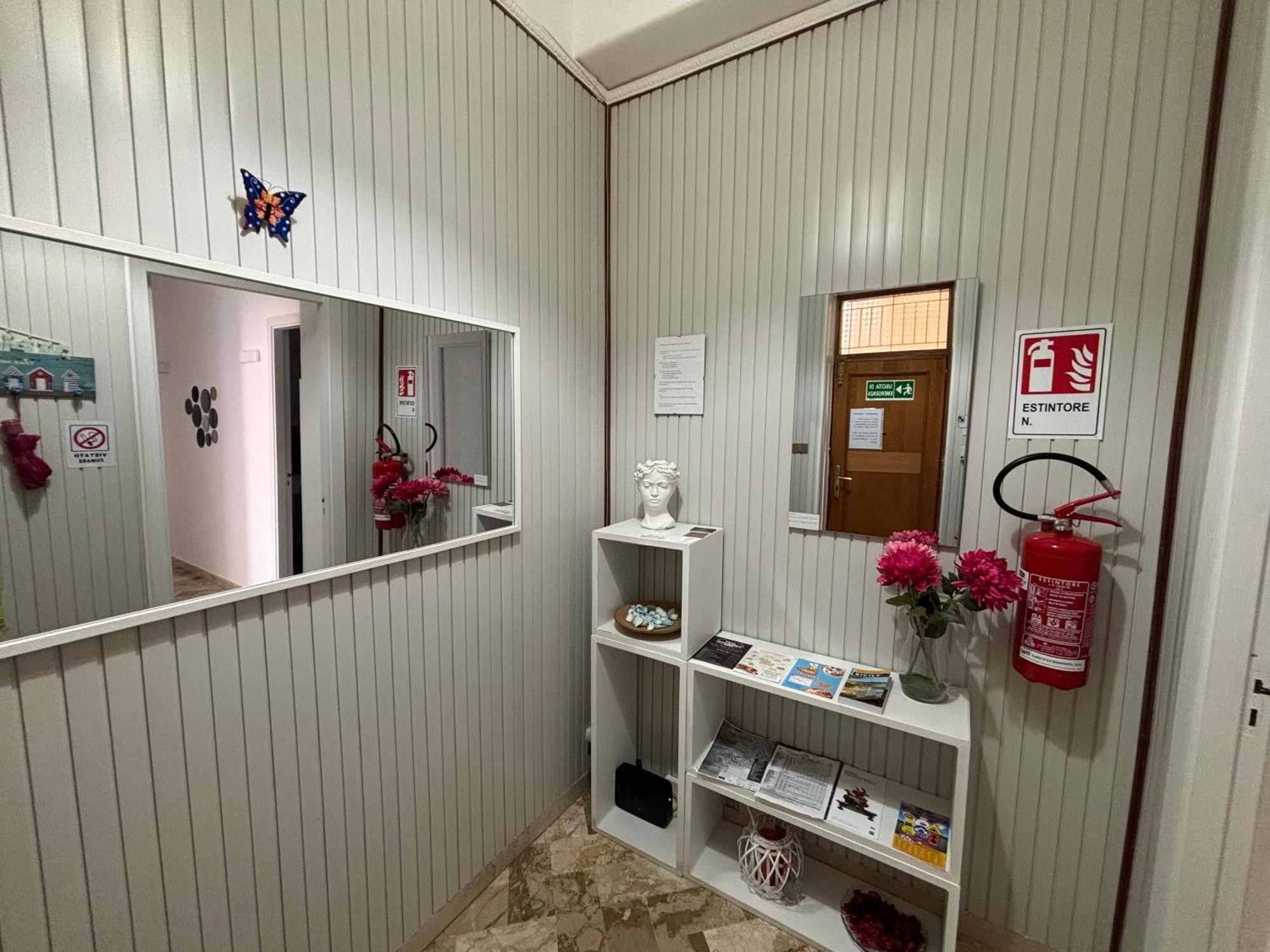 トラーパニCasa Del Grillo, In Centro, A 50M Dal Mareアパートメント エクステリア 写真